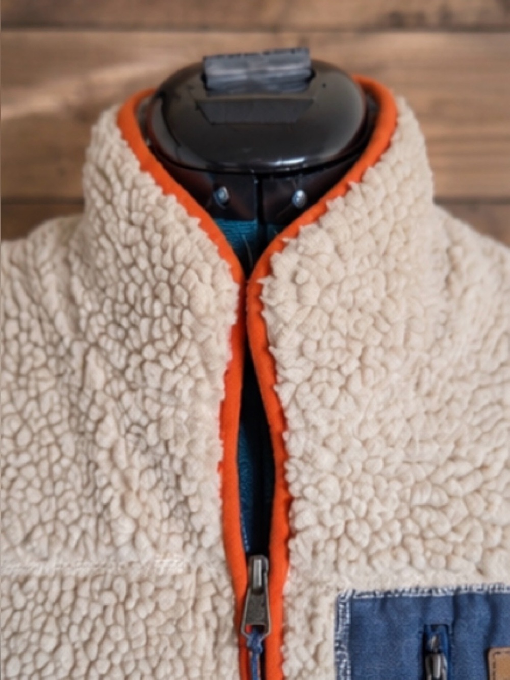 Eddie Bauer Women’s Sherpa Fleece Vest Size Small Cream Teddy Fleece Zip Up - Picture 5 of 8